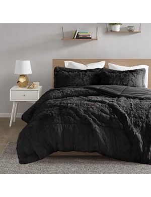 Luxurious black faux fur bedding
